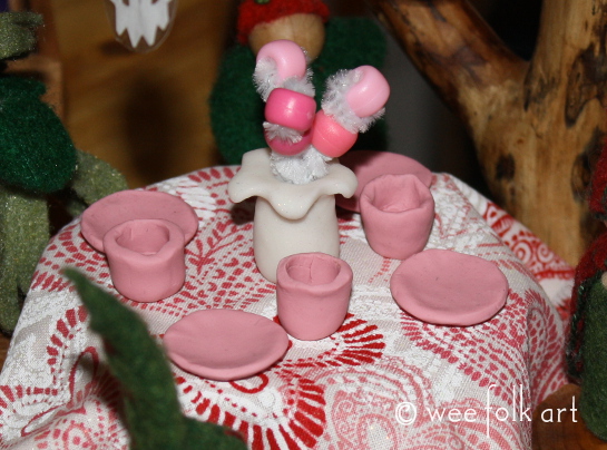 gnome valentines crafts cups and vase 545wm