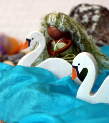 <em>Seaside Escapdes</em>