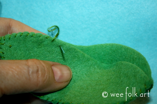 felt pickle ornament - concave seam 545wm
