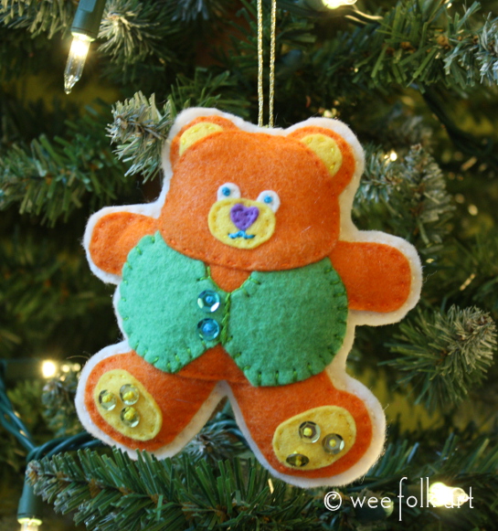 teddy bear ornament - primary done 545wm