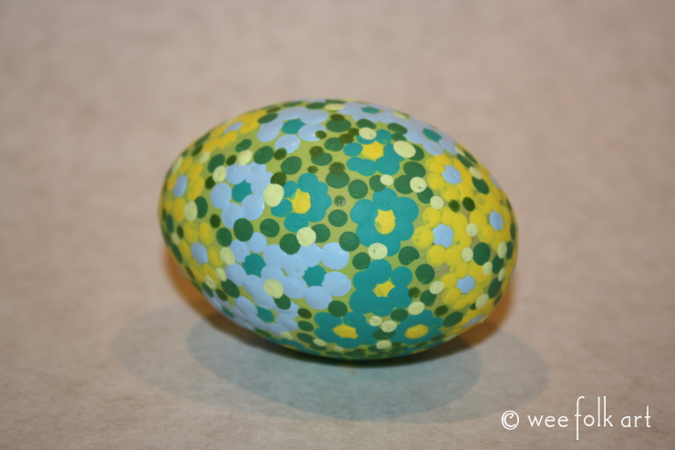 Dot Painting on Wooden Eggs Tutorial - Wee Folk Art