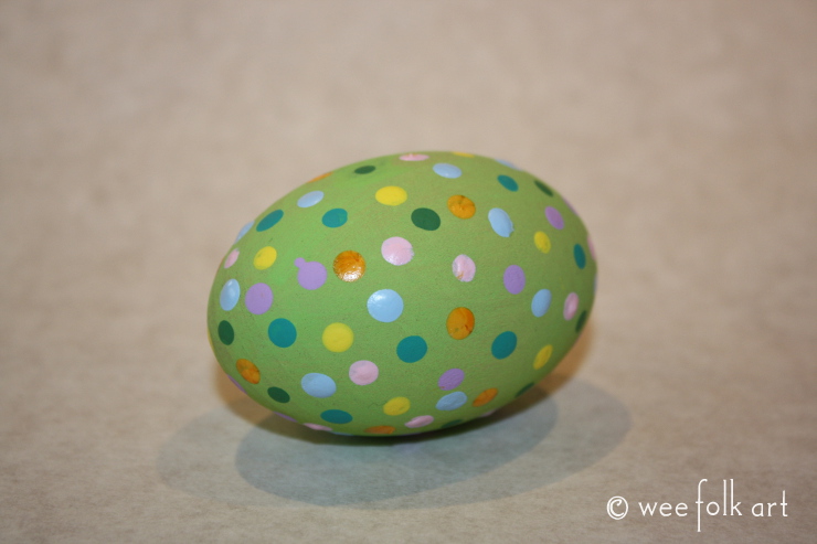 Dot Painting on Wooden Eggs Tutorial - Wee Folk Art