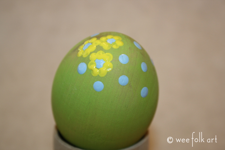 Dot Painting on Wooden Eggs Tutorial - Wee Folk Art